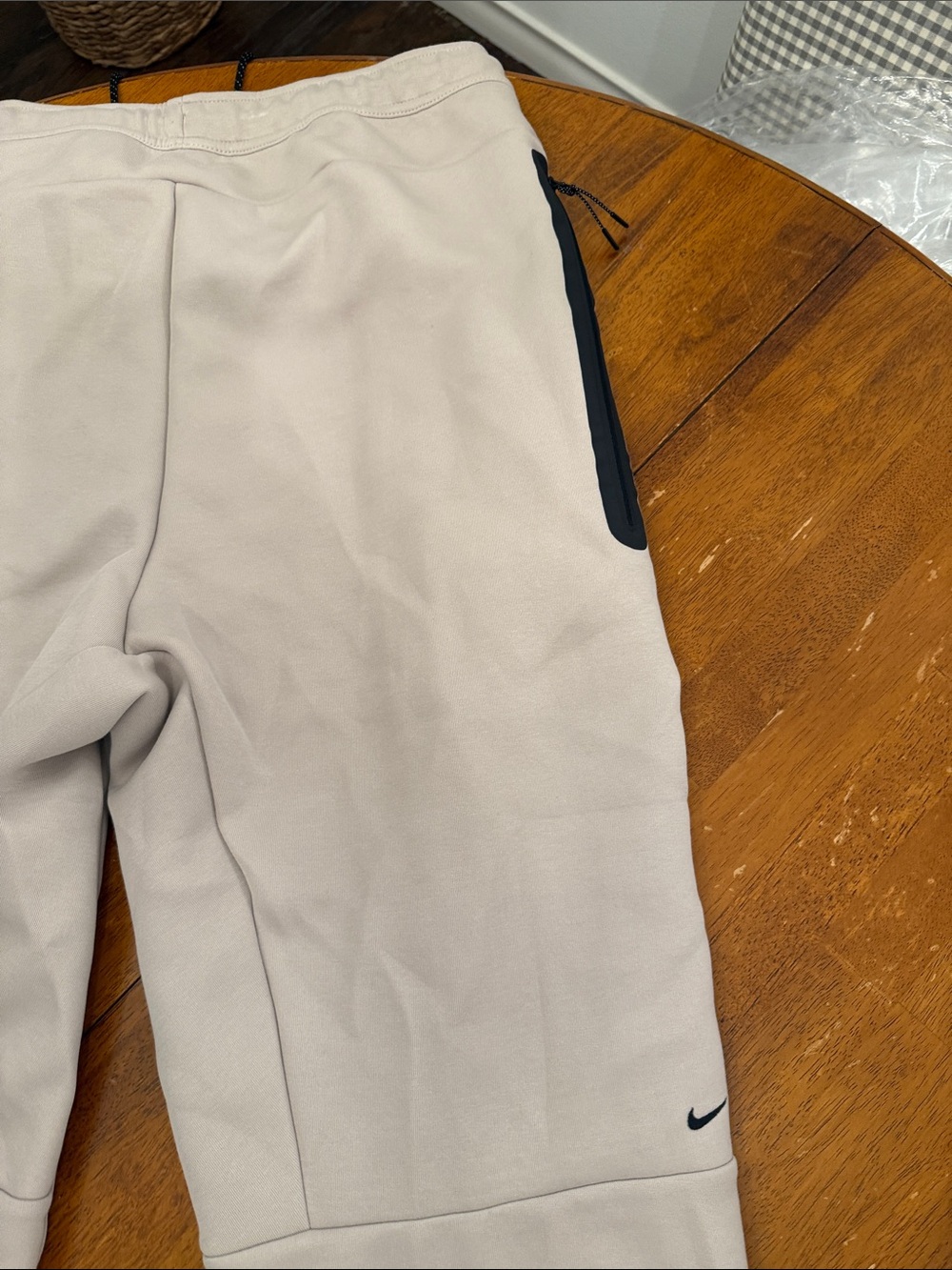 Nike Men’s Light Beige Fleece Joggers with Black Logo xl - Picture 14 of 16